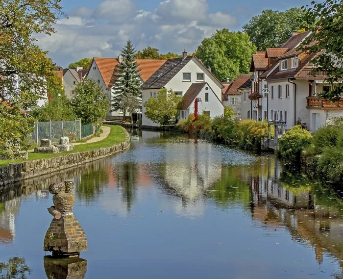 Gerahmter Druck : Der Fluss Breg in Hüfingen. Gerahmter Druck : Der Fluss Breg in Hüfingen.