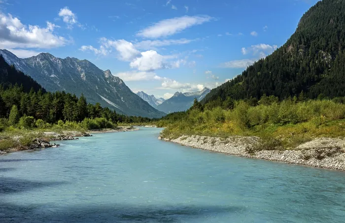 Gerahmter Druck : Flusslauf, Landschaft am Lech. Gerahmter Druck : Flusslauf, Landschaft am Lech.