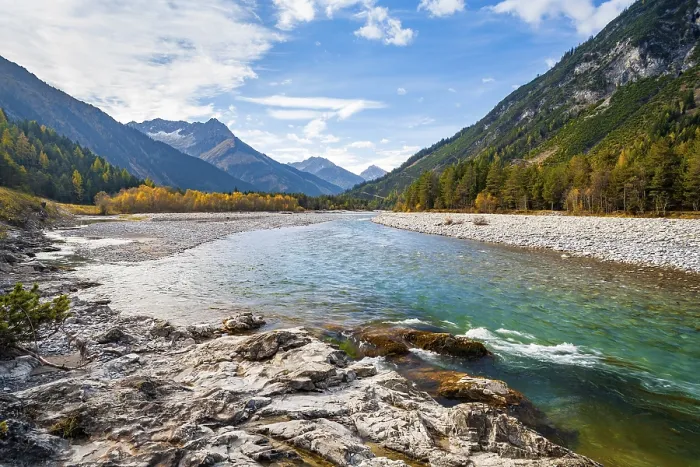 Gerahmter Druck : Der Fluss Lech im Lechrain. Gerahmter Druck : Der Fluss Lech im Lechrain.