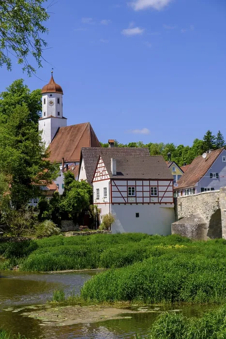 Gerahmter Druck : Fluss Wornitz und alte Stadt Gerahmter Druck : Fluss Wornitz und alte Stadt