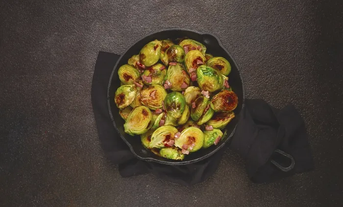 Gerahmter Druck : Geröstete Blumenkohl, mit Speck. Gerahmter Druck : Geröstete Blumenkohl, mit Speck.
