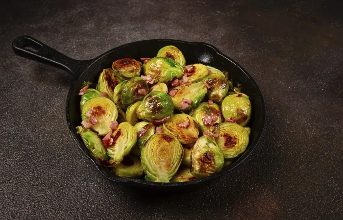 Gerahmter Druck : Geröstete Blumenkohl, mit Speck. Gerahmter Druck : Geröstete Blumenkohl, mit Speck.