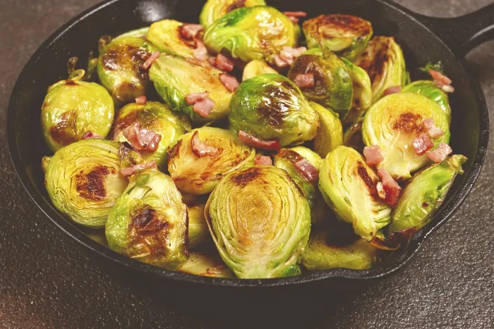 Gerahmter Druck : Geröstete Blumenkohl, mit Speck. Gerahmter Druck : Geröstete Blumenkohl, mit Speck.