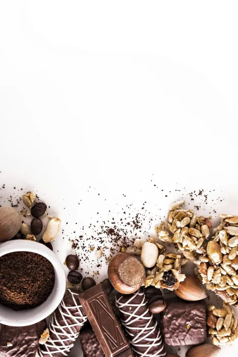 Gerahmter Druck : Gekochte Kaffeebohnen, Schokolade. Gerahmter Druck : Gekochte Kaffeebohnen, Schokolade.