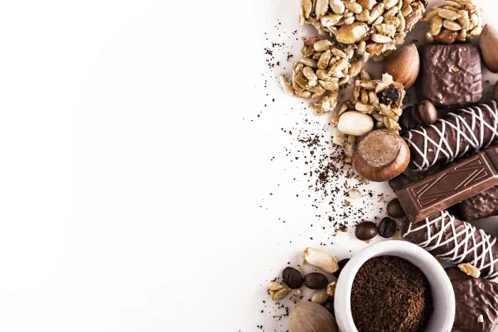 Gerahmter Druck : Geröstete Kaffeebohnen, Schokolade. Gerahmter Druck : Geröstete Kaffeebohnen, Schokolade.