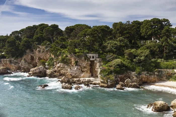 Gerahmter Druck : Felsen an der Küste von Cap d'Antibes. Gerahmter Druck : Felsen an der Küste von Cap d'Antibes.