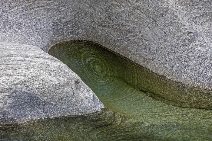 Gerahmter Druck : Felsen, Felsformationen, Verzasca-Fluss. Gerahmter Druck : Felsen, Felsformationen, Verzasca-Fluss.
