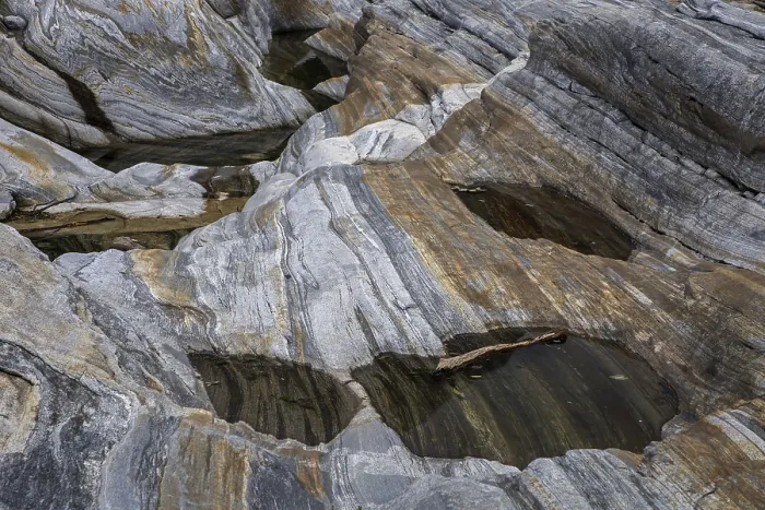Gerahmter Druck : Felsen, Felsformationen, Verzasca-Fluss
