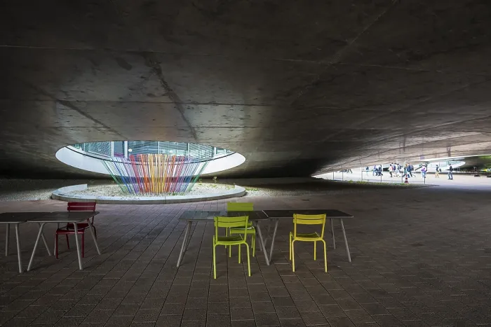 Gerahmter Druck : Rolex Learning Centre, Architekten SANAA. Gerahmter Druck : Rolex Learning Centre, Architekten SANAA.