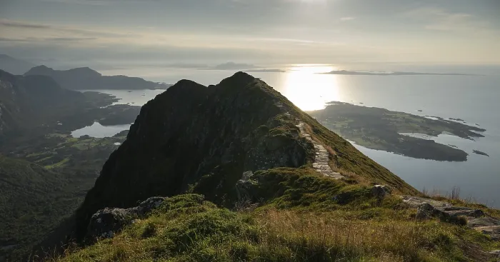 Gerahmter Druck : Rørsethornet Steinstufengang Gerahmter Druck : Rørsethornet Steinstufengang