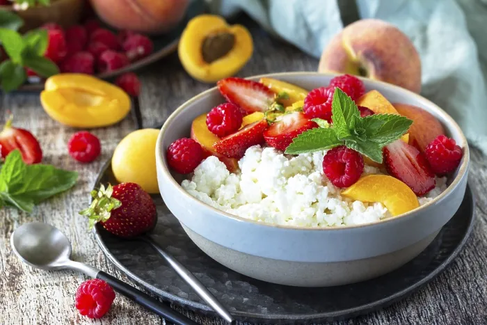 Gerahmter Druck : Ländlicher Sommerfrühstück oder Dessert. Gerahmter Druck : Ländlicher Sommerfrühstück oder Dessert.