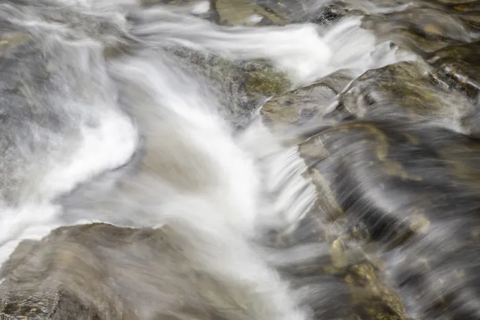 Gerahmter Druck : Rauschender Bergbach, Alvdal Gerahmter Druck : Rauschender Bergbach, Alvdal