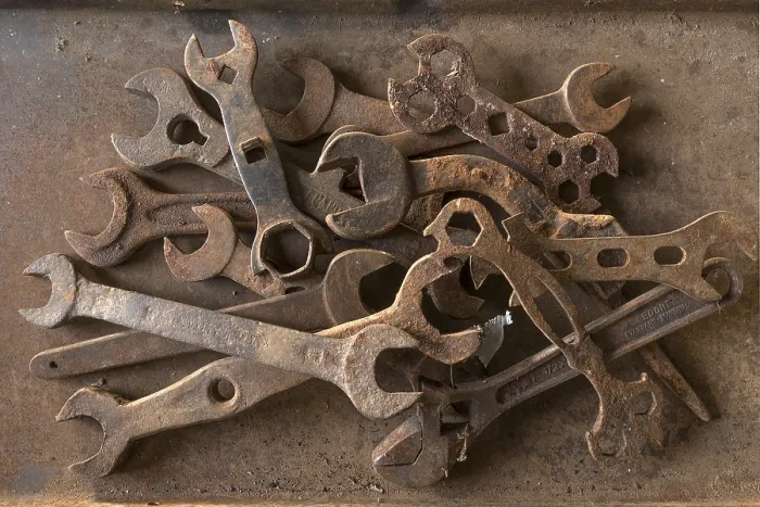 Gerahmter Druck : Rostiger Zangenheber Gerahmter Druck : Rostiger Zangenheber