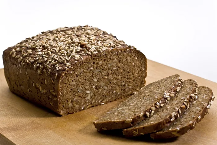 Gerahmter Druck : Weizenmehl Brot mit Vollkorn. Gerahmter Druck : Weizenmehl Brot mit Vollkorn.