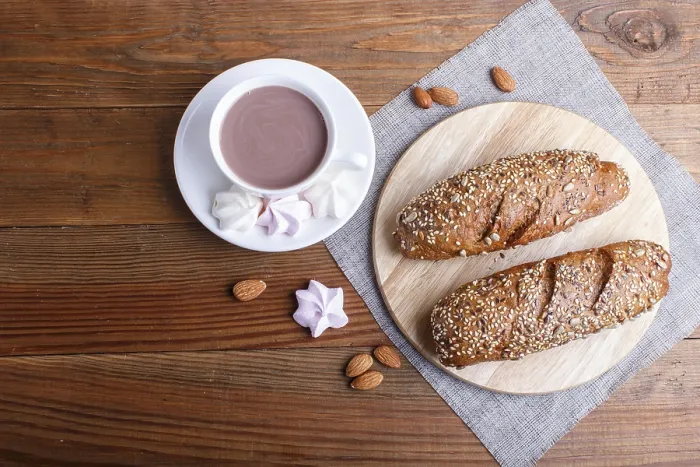 Gerahmter Druck : Weizenbrot mit Sonnenblumenkernen. Gerahmter Druck : Weizenbrot mit Sonnenblumenkernen.
