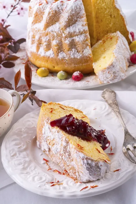 Gerahmter Druck : Saffran-Oster-Babka Gerahmter Druck : Saffran-Oster-Babka