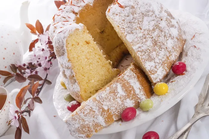 Gerahmter Druck : Saffran-Oster-Babka Gerahmter Druck : Saffran-Oster-Babka