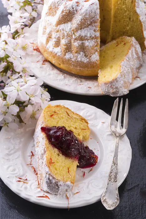 Gerahmter Druck : Saffran-Oster-Babka Gerahmter Druck : Saffran-Oster-Babka
