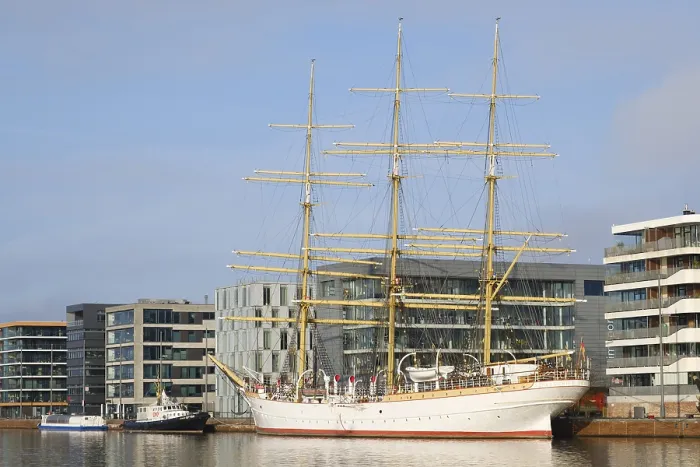 Gerahmter Druck : Segelschulboot Deutschland e. V Gerahmter Druck : Segelschulboot Deutschland e. V