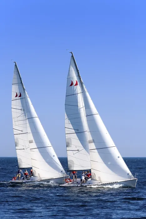 Gerahmter Druck : Zwei Segelboote. Gerahmter Druck : Zwei Segelboote.