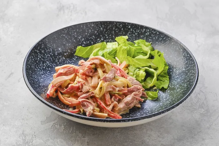 Gerahmter Druck : Salat mit geräuchertem Rindfleisch und Gemüse Gerahmter Druck : Salat mit geräuchertem Rindfleisch und Gemüse