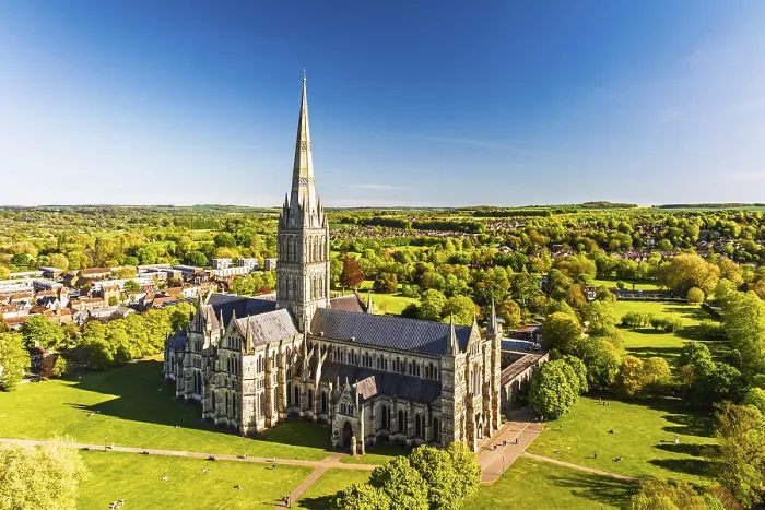 Gerahmter Druck : Salisbury Cathedral aus einer Drohne. Gerahmter Druck : Salisbury Cathedral aus einer Drohne.