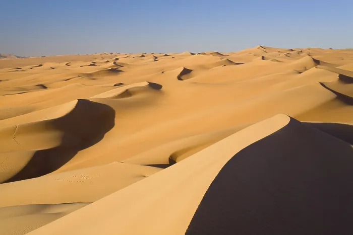 Gerahmter Druck : Dünen im Libyschen Wüstengebiet. Gerahmter Druck : Dünen im Libyschen Wüstengebiet.