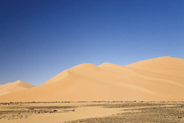 Gerahmter Druck : Sanddünen im Libyschen Wüstengebiet. Gerahmter Druck : Sanddünen im Libyschen Wüstengebiet.
