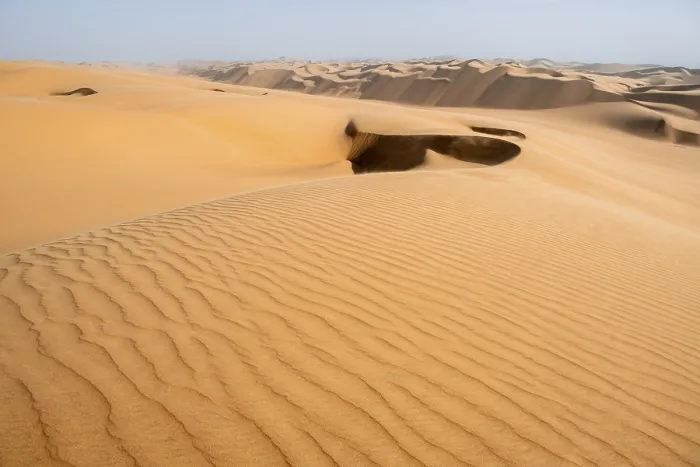 Gerahmter Druck : Welle-Muster in der Dünenwüste, Düne-See, Namib-Naukluft-Park, Namib-Wüste, Namibia Gerahmter Druck : Welle-Muster in der Dünenwüste, Düne-See, Namib-Naukluft-Park, Namib-Wüste, Namibia