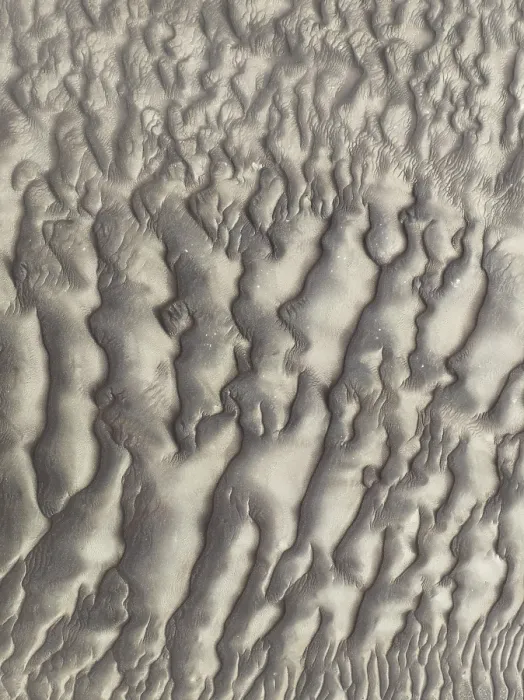 Gerahmter Druck : Dünenmuster im Namib-Dünengürtel. Luftaufnahme. Skelett-Küste, Namibia Gerahmter Druck : Dünenmuster im Namib-Dünengürtel. Luftaufnahme. Skelett-Küste, Namibia
