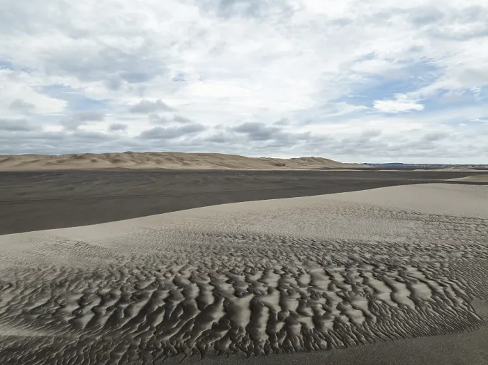 Gerahmter Druck : Dünenmuster im Namib-Dünengürtel. Luftaufnahme. Skelett-Küste, Namibia Gerahmter Druck : Dünenmuster im Namib-Dünengürtel. Luftaufnahme. Skelett-Küste, Namibia
