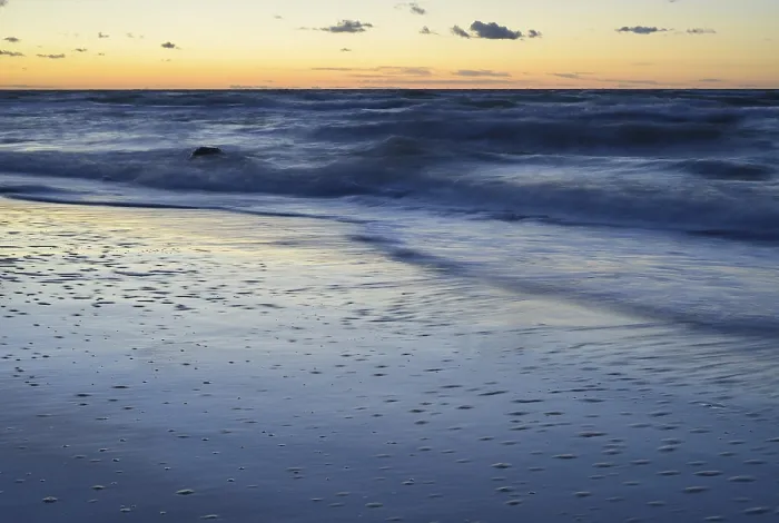 Gerahmter Druck : Sandstrand in der Abendlicht. Gerahmter Druck : Sandstrand in der Abendlicht.