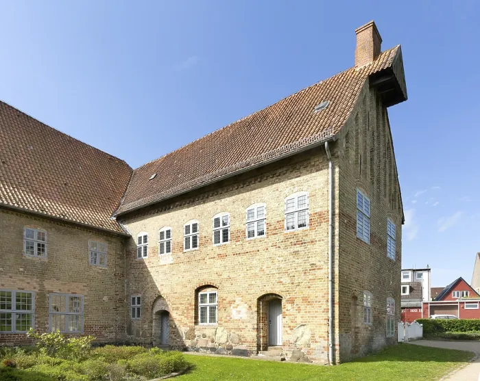 Gerahmter Druck : Ehemalige Schleswiger Klosterkirche, später Armenstift. Gerahmter Druck : Ehemalige Schleswiger Klosterkirche, später Armenstift.