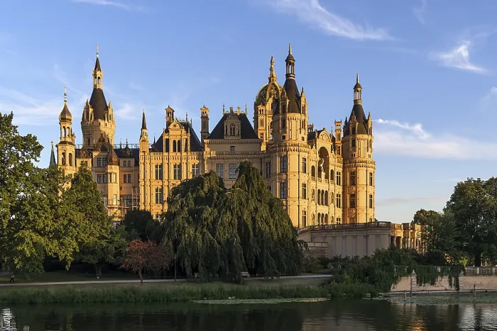 Gerahmter Druck : Schweriner Schloss im Abendlicht. Gerahmter Druck : Schweriner Schloss im Abendlicht.