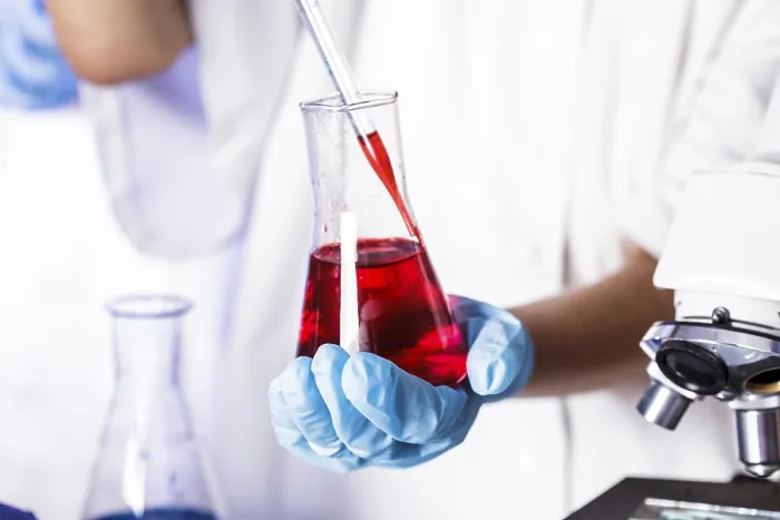 Gerahmter Druck : Wissenschaftler zeigt eine Diffusion in der Petrischale. Gerahmter Druck : Wissenschaftler zeigt eine Diffusion in der Petrischale.
