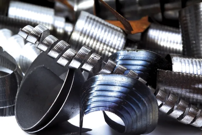 Gerahmter Druck : Schrott aus Metallabfällen Gerahmter Druck : Schrott aus Metallabfällen