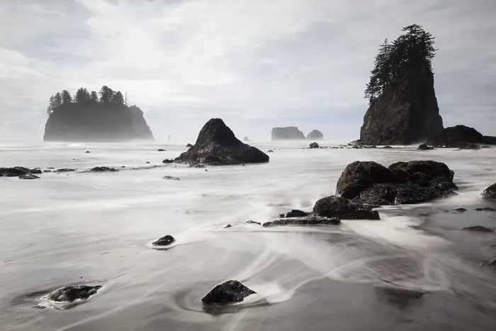 Gerahmter Druck : Felsformation am Second Beach im Olympic National Park. Gerahmter Druck : Felsformation am Second Beach im Olympic National Park.