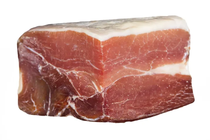 Gerahmter Druck : Schinken Serrano vor weißen Hintergrund. Gerahmter Druck : Schinken Serrano vor weißen Hintergrund.