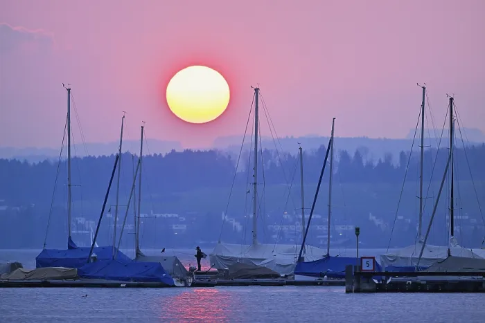 Gerahmter Druck : Sonnenuntergang über dem Bootshafen. Gerahmter Druck : Sonnenuntergang über dem Bootshafen.