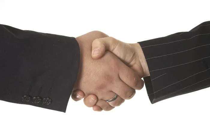 Gerahmter Druck : Shakehands Gerahmter Druck : Shakehands