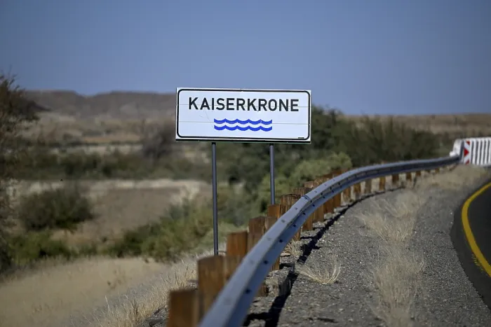 Gerahmter Druck : Schild Kaiserkrone, deutscher Flussname. Gerahmter Druck : Schild Kaiserkrone, deutscher Flussname.