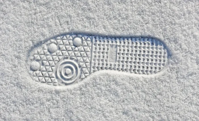 Gerahmter Druck : Schuhabdruck im Schnee. Gerahmter Druck : Schuhabdruck im Schnee.