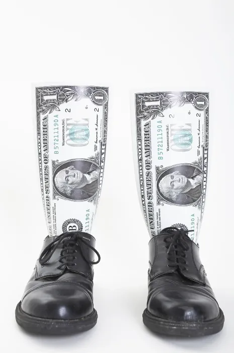 Gerahmter Druck : Schuhe mit Dollar Gerahmter Druck : Schuhe mit Dollar