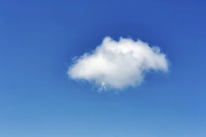 Gerahmter Druck : Ein einzelner Wolken in einem blauen Himmel, Deutschland Gerahmter Druck : Ein einzelner Wolken in einem blauen Himmel, Deutschland