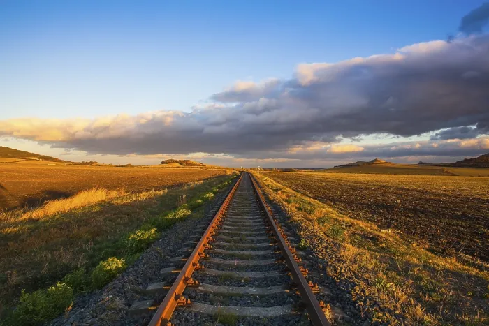 Gerahmter Druck : Ein einzelner Eisenbahnweg bei Sonnenuntergang. Gerahmter Druck : Ein einzelner Eisenbahnweg bei Sonnenuntergang.