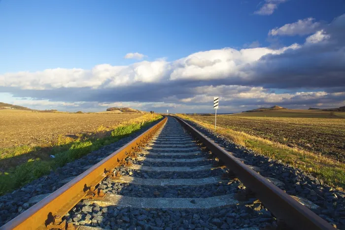 Gerahmter Druck : Ein einzelner Eisenbahnweg bei Sonnenuntergang. Gerahmter Druck : Ein einzelner Eisenbahnweg bei Sonnenuntergang.