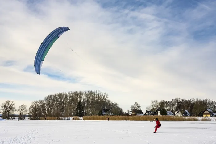 Gerahmter Druck : Eisschnelllaufen auf dem Eis des Dummer-Sees. Gerahmter Druck : Eisschnelllaufen auf dem Eis des Dummer-Sees.