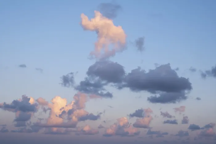 Gerahmter Druck : Himmel mit Wolken in der Abendbeleuchtung. Gerahmter Druck : Himmel mit Wolken in der Abendbeleuchtung.