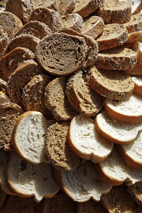 Gerahmter Druck : Geschälter Brot. Gerahmter Druck : Geschälter Brot.