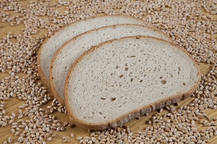 Gerahmter Druck : Broteinchen und Weizenkörner Gerahmter Druck : Broteinchen und Weizenkörner